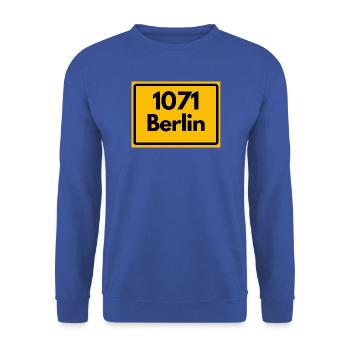 ALTE POSTLEITZAHL 1071 BERLIN BERLIN OSTALGIE - Unisex Pullover - Royalblau - Vorne - Alina (178cm) & Michal (187cm)