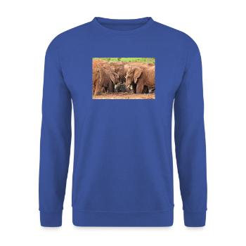 Elefantenherde badet im Wasserloch - Unisex Pullover - Royalblau - Vorne - Alina (178cm) & Michal (187cm)
