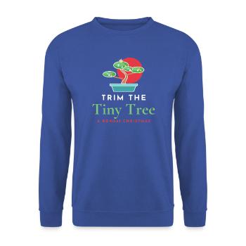Trim the Tiny Tree Lustige Bonsai-Weihnachten - Unisex Pullover - Royalblau - Vorne - Alina (178cm) & Michal (187cm)