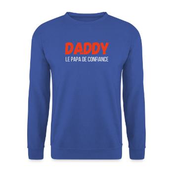 Daddy, der vertraute Papa – Geschenkidee - Unisex Pullover - Royalblau - Vorne - Alina (178cm) & Michal (187cm)