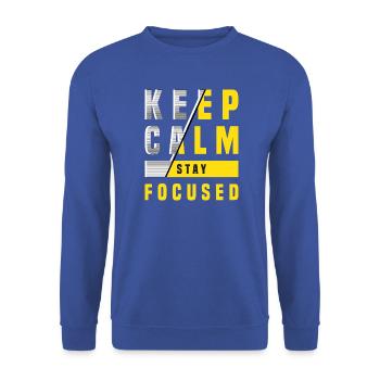 Keep Calm Stay Focused - Unisex Pullover - Royalblau - Vorne - Alina (178cm) & Michal (187cm)