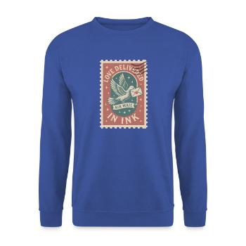Liebe in Tinte | Air Mail Briefe - Unisex Pullover - Royalblau - Vorne - Alina (178cm) & Michal (187cm)