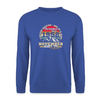 November 1952 Vintage-Retro-Geburtstag - Unisex Pullover - Royalblau - Vorne - Alina (178cm) & Michal (187cm)