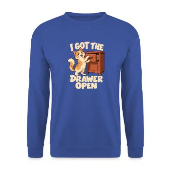Die Katze öffnet die Schublade - Unisex Pullover - Royalblau - Vorne - Alina (178cm) & Michal (187cm)
