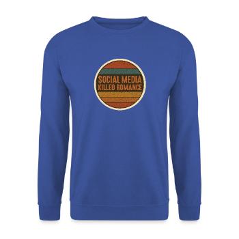 Social Media killed Romance Retro - Unisex Pullover - Royalblau - Vorne - Alina (178cm) & Michal (187cm)