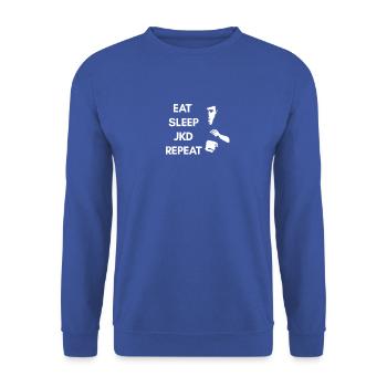 Eat Sleep JKD Wiederholen - Unisex Pullover - Royalblau - Vorne - Alina (178cm) & Michal (187cm)