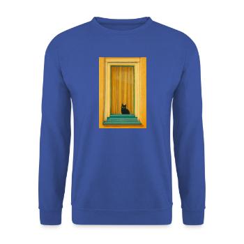 Katze im türkisfarbenen Fensterrahmen - Unisex Pullover - Royalblau - Vorne - Alina (178cm) & Michal (187cm)