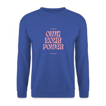 Own your Power - Unisex Pullover - Royalblau - Vorne - Alina (178cm) & Michal (187cm)