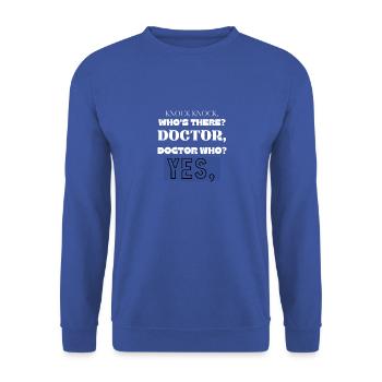 Klopf klopf. Wer ist da? Doktor Funny Trendy Medic - Unisex Pullover - Royalblau - Vorne - Alina (178cm) & Michal (187cm)