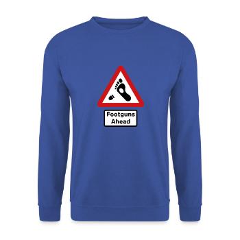 Britisches Verkehrsschild – Fußgewehre voraus - Unisex Pullover - Royalblau - Vorne - Alina (178cm) & Michal (187cm)