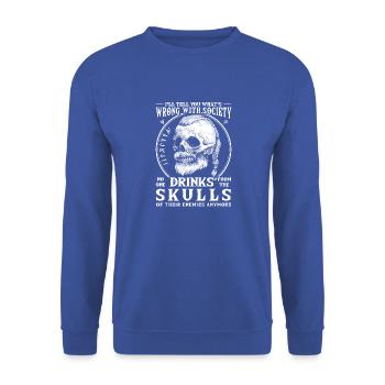 Falsche Gesellschaft, trinkt aus dem Schädel Eures - Unisex Pullover - Royalblau - Vorne - Alina (178cm) & Michal (187cm)
