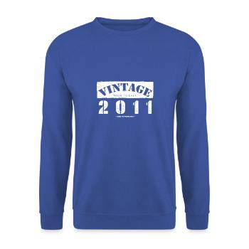 12 Jahre alt: Vintage Classic 2001 12. Geburtstag - Unisex Pullover - Royalblau - Vorne - Alina (178cm) & Michal (187cm)