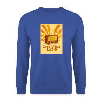 Warm Retro-Radio mit echten 70er-Vibes - Unisex Pullover - Royalblau - Vorne - Alina (178cm) & Michal (187cm)