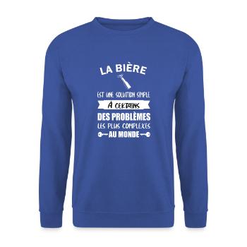 La bière est une solution simple t-shirt homme - Sweat-shirt Unisexe - bleu royal - Devant - Alina (178cm) & Michal (187cm)
