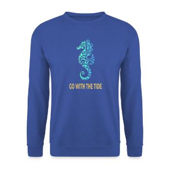 Go With The Tide – Seepferdchen Meeresmotiv - Unisex Pullover - Royalblau - Vorne - Alina (178cm) & Michal (187cm)