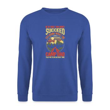 Camping Bonfire Camp Life Forest Camper - Unisex Pullover - Royalblau - Vorne - Alina (178cm) & Michal (187cm)