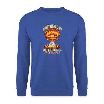 Büro Humor E-Mail Allen Antworten Apokalypse - Unisex Pullover - Royalblau - Vorne - Alina (178cm) & Michal (187cm)