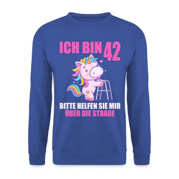 Ich bin 42 Bitte helfen Sie mir über Straße - Unisex Pullover - Royalblau - Vorne - Alina (178cm) & Michal (187cm)