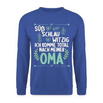 Ich komme total nach meiner Oma Enkelin Enkel - Unisex Pullover - Royalblau - Vorne - Alina (178cm) & Michal (187cm)