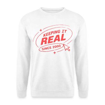Real 2000s Retro Badge - Unisex Pullover - Weiß - Vorne - Alina (178cm) & Michal (187cm)
