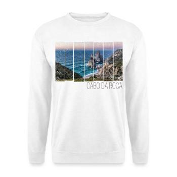 Cabo da Roca in Portugal mit Praia da Ursa Strand - Unisex Pullover - Weiß - Vorne - Alina (178cm) & Michal (187cm)