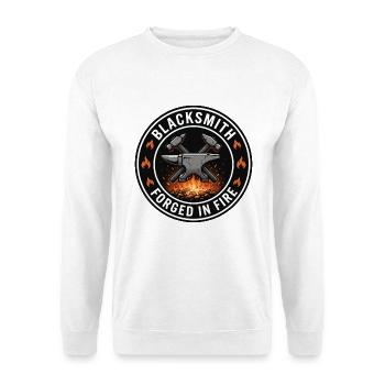 Schmied in Feuer gefälschtes Amboss-Abzeichen-Geschenk - Unisex Pullover - Weiß - Vorne - Alina (178cm) & Michal (187cm)