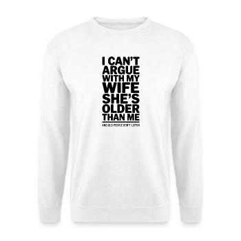 Ich kann meiner Frau nicht widersprechen – lustiges Heiratszitat - Unisex Pullover - Weiß - Vorne - Alina (178cm) & Michal (187cm)