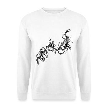 Knochen-Talisman-Halskette – Gotische Zähne und Reißzähne - Unisex Pullover - Weiß - Vorne - Alina (178cm) & Michal (187cm)