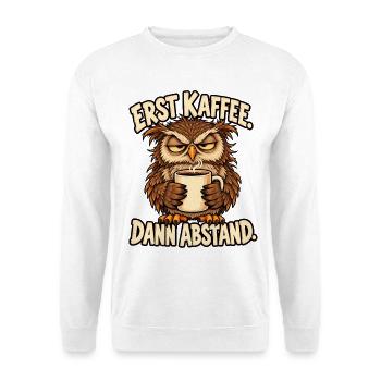 Morgenmuffel Eule mit Kaffee - Unisex Pullover - Weiß - Vorne - Alina (178cm) & Michal (187cm)