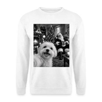 Malteser Hund Selfie Weihnachtsmann - Unisex Pullover - Weiß - Vorne - Alina (178cm) & Michal (187cm)