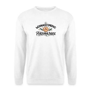 Weihnachtsmodus: Plätzchen zuerst. Geschenkidee - Unisex Pullover - Weiß - Vorne - Alina (178cm) & Michal (187cm)