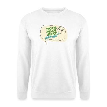 Never Give Up Winston Churchill Zitat - Unisex Pullover - Weiß - Vorne - Alina (178cm) & Michal (187cm)