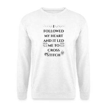 Folgte meinem Herzen bis zum Kreuzstich - Unisex Pullover - Weiß - Vorne - Alina (178cm) & Michal (187cm)