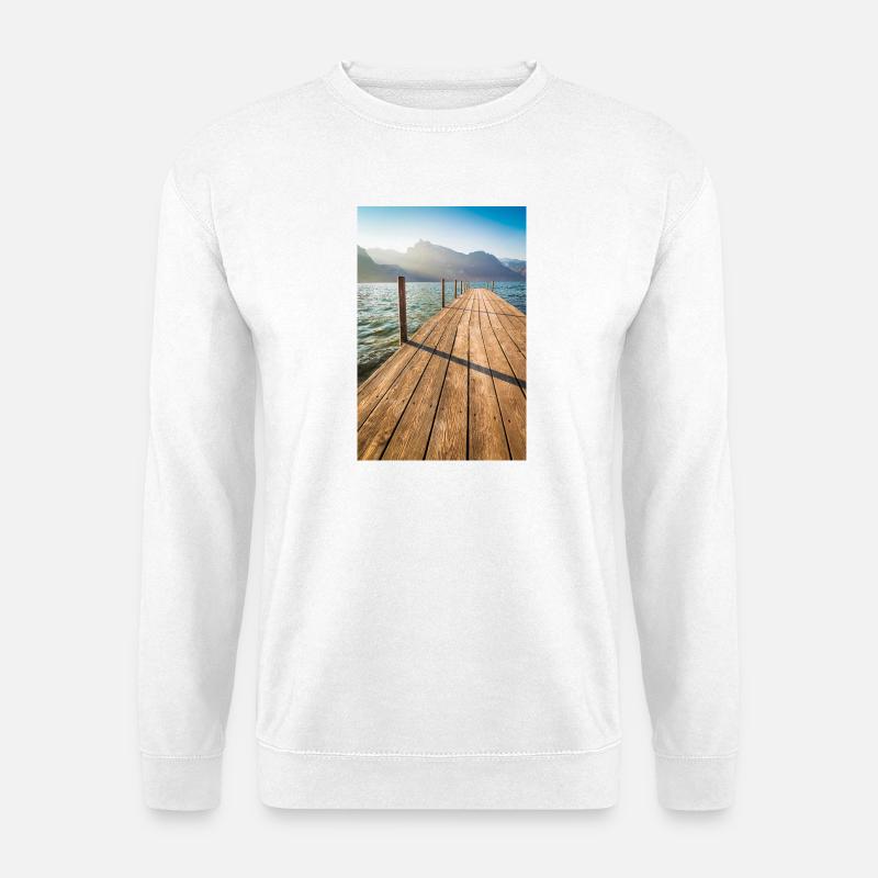 Holzsteg am Bergsee im Sonnenlicht - Unisex Pullover - Weiß