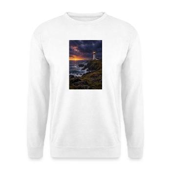 Dusk Lighthouse an der Rocky Coast - Unisex Pullover - Weiß - Vorne - Alina (178cm) & Michal (187cm)
