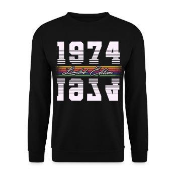 1974 Year of birth Vintage Year of construction Birthday - Unisex Sweatshirt - black - Front - Alina (178cm) & Michal (187cm)