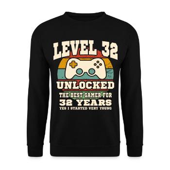 Stufe 32 freigeschaltet – 32. Jahrestag - Unisex Pullover - Schwarz - Vorne - Alina (178cm) & Michal (187cm)