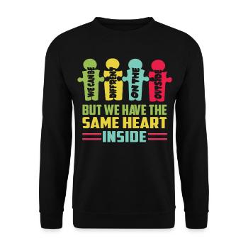 Alle haben das gleiche Herz - Unisex Pullover - Schwarz - Vorne - Alina (178cm) & Michal (187cm)