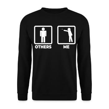 Dartspieler Strichmännchen - Unisex Pullover - Schwarz - Vorne - Alina (178cm) & Michal (187cm)