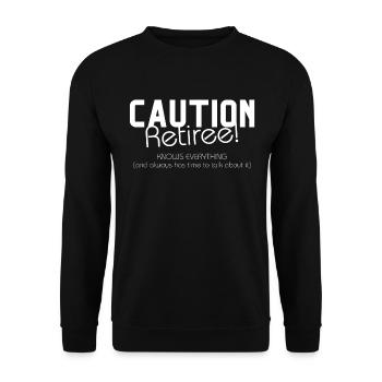 Achtung Rentner – weiß alles und hat viel Zeit. - Unisex Pullover - Schwarz - Vorne - Alina (178cm) & Michal (187cm)