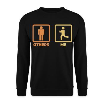 Lustiger Rugbyspieler - Unisex Pullover - Schwarz - Vorne - Alina (178cm) & Michal (187cm)