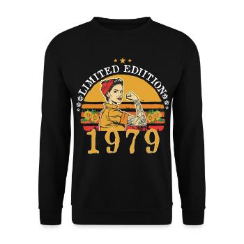 Original 1979 Jahrgang | 1979 Geburtstagsgeschenk - Unisex Pullover - Schwarz - Vorne - Alina (178cm) & Michal (187cm)