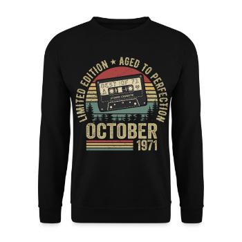 Oldtimer Oktober 1971 Geburtstag Geschenk Oktober - Unisex Pullover - Schwarz - Vorne - Alina (178cm) & Michal (187cm)