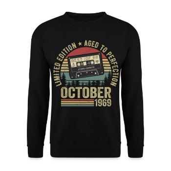 Vintage Car October 1969 Birthday Gift October - Unisex Sweatshirt - black - Front - Alina (178cm) & Michal (187cm)