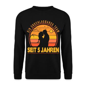 5 Jahre Unschlagbares Team Liebesgeschenk Paar - Unisex Pullover - Schwarz - Vorne - Alina (178cm) & Michal (187cm)