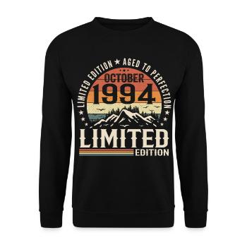 Born in October 1994 - gift vintage October 1994 - Unisex Sweatshirt - black - Front - Alina (178cm) & Michal (187cm)