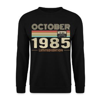 Geburtstag Oktober 1985 - Unisex Pullover - Schwarz - Vorne - Alina (178cm) & Michal (187cm)