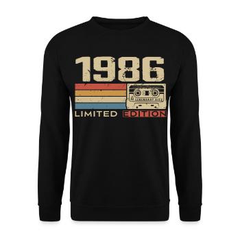 Legends 1986 Vintage 1986 Jubilee 1986 vintage - Unisex Sweatshirt - black - Front - Alina (178cm) & Michal (187cm)