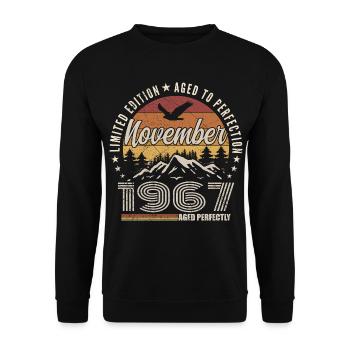 Legenden November 1967 Jahrgang November 1967 Ret. - Unisex Pullover - Schwarz - Vorne - Alina (178cm) & Michal (187cm)