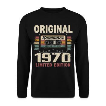 November 1970 Geschenk November 1970 - Unisex Pullover - Schwarz - Vorne - Alina (178cm) & Michal (187cm)